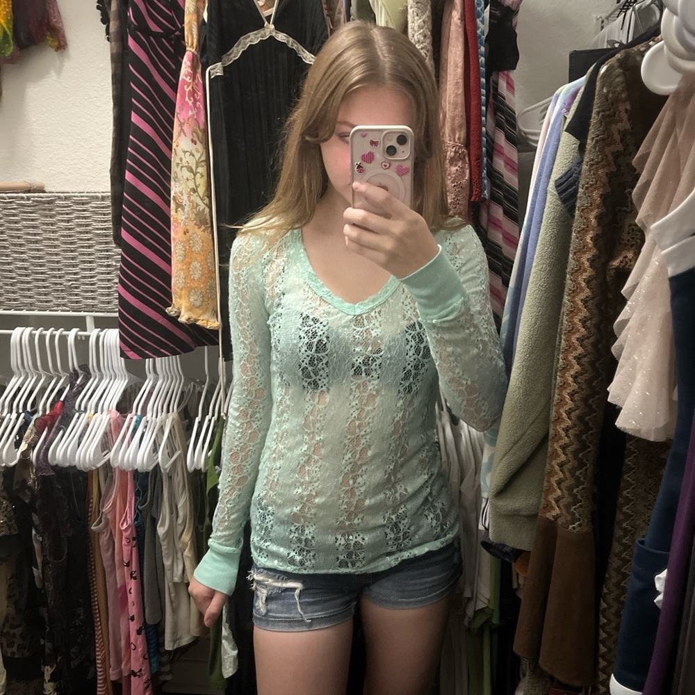 💚🩵Mint Green Lace and Sequin Long-Sleeve T-Shirt🩵💚